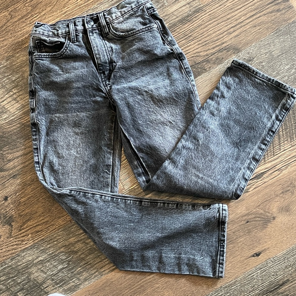 Earnest Sewn NY Hi rise Slim Raleight wash Lana 25